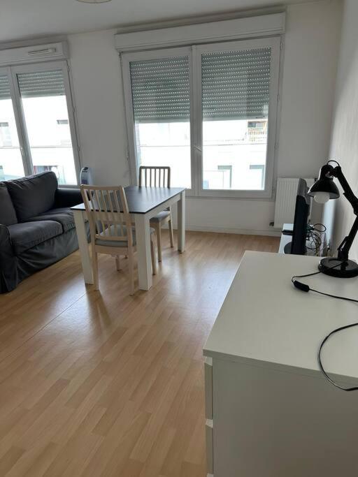 Grand Studio De 37M Carres - Rer Laplace Et Maison Des Examens A 5 Minutes A Pied อาร์เคยล์ ภายนอก รูปภาพ